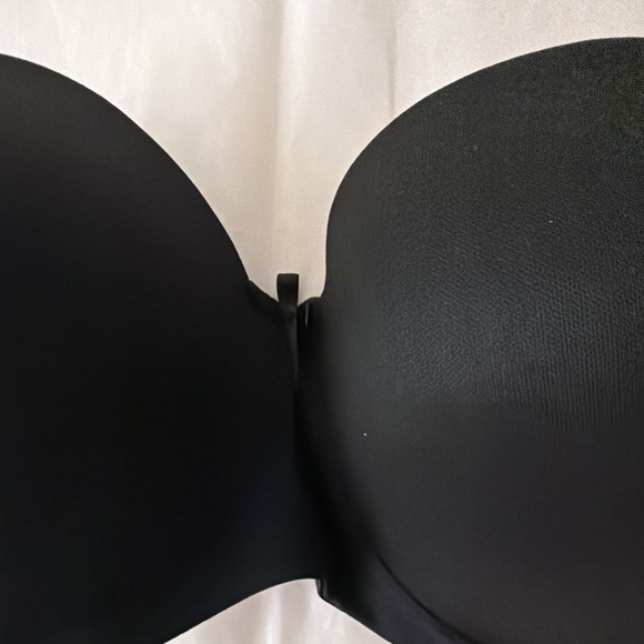 Strapless Bra 36C Black Underwire Padded Push Up Molded Cups - Picture 2 of 6